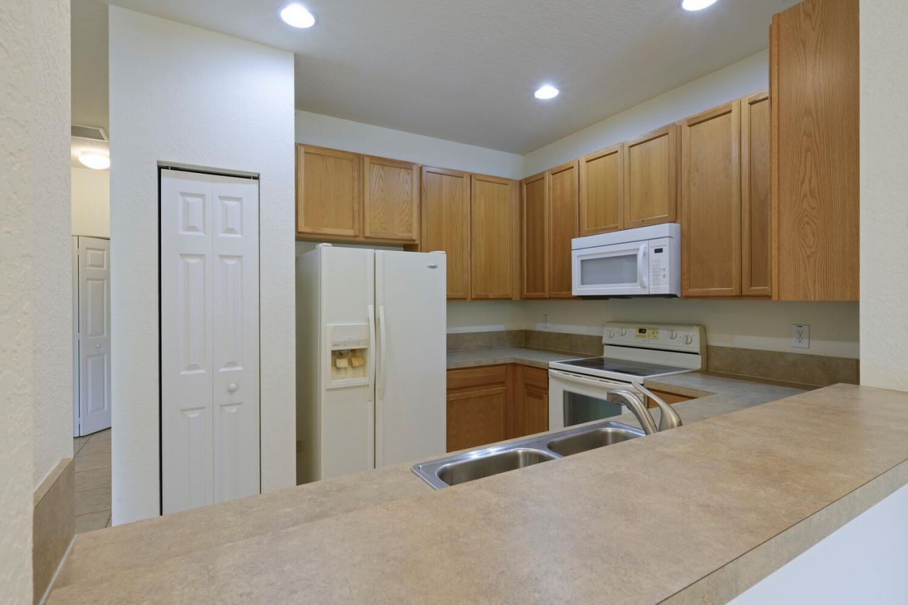 1561 SE Hampshire Way, Unit 104, Stuart, FL 34994 Photo