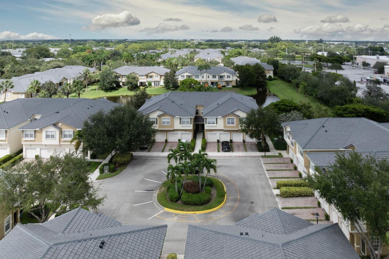 1561 SE Hampshire Way, Unit 104, Stuart, FL 34994 Photo