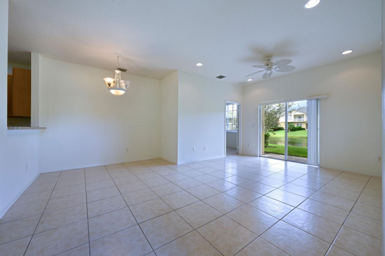 1561 SE Hampshire Way, Unit 104, Stuart, FL 34994 Photo