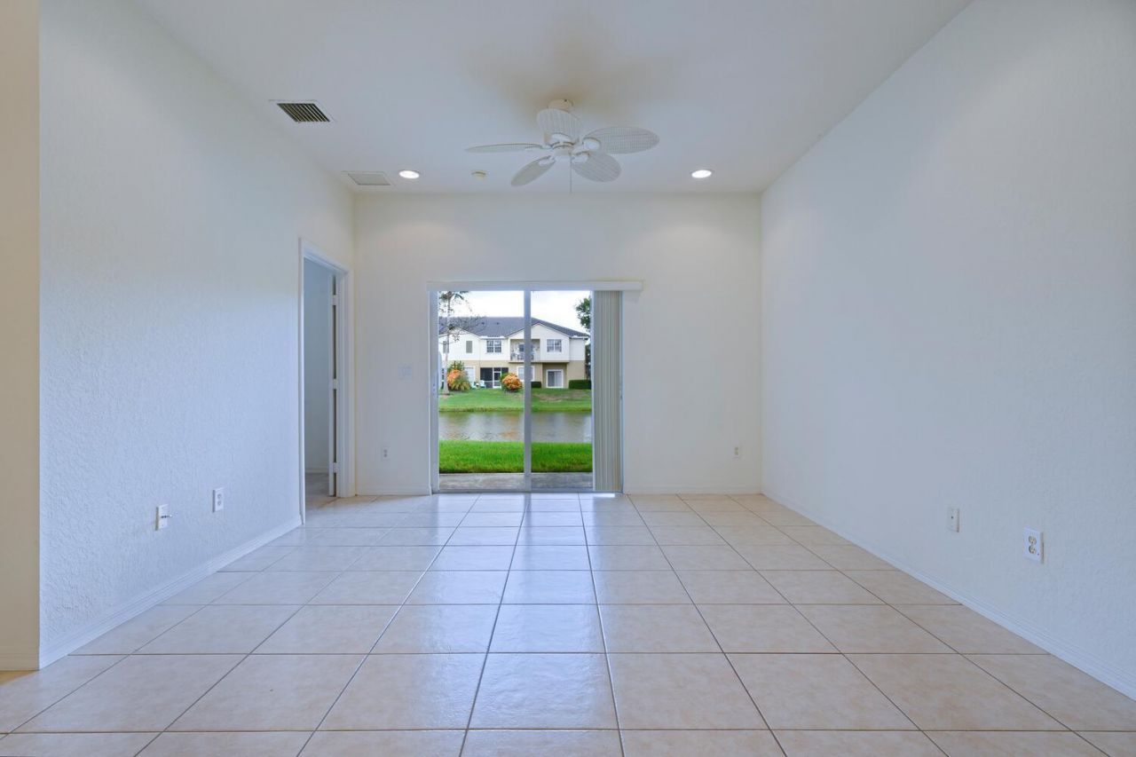 1561 SE Hampshire Way, Unit 104, Stuart, FL 34994 Photo