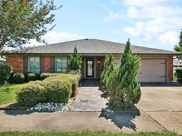 7 S CATAHOULA Court, Kenner, LA 70065