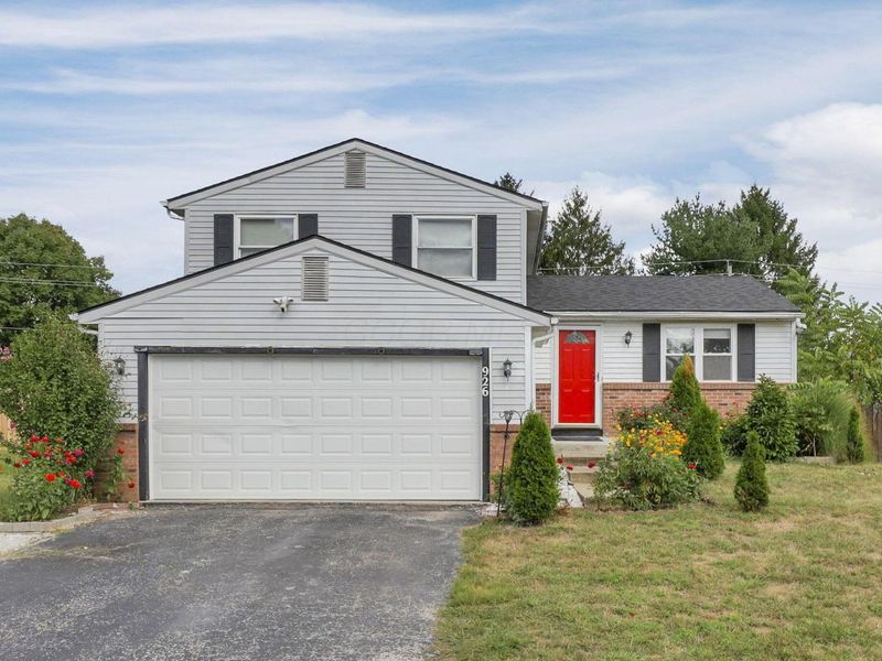 926 Hilton Drive, Reynoldsburg, OH 43068 Photo 1