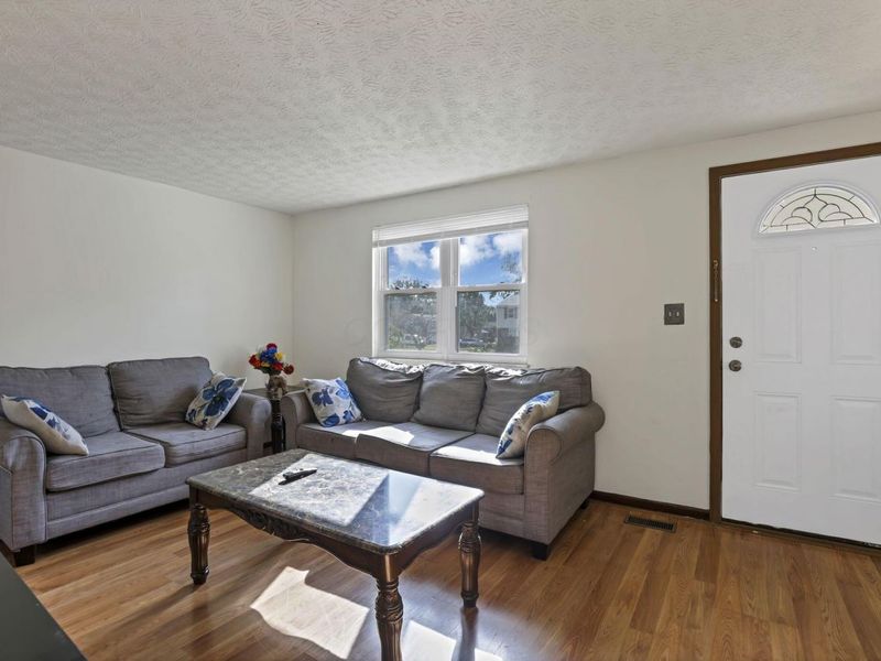 926 Hilton Drive, Reynoldsburg, OH 43068 Photo 9