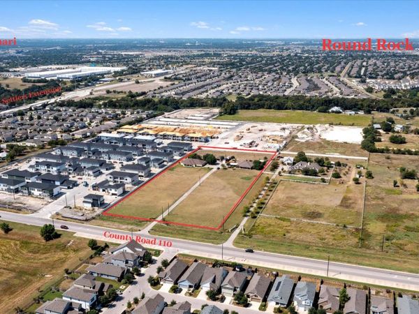 8010 County Road 110 RD, Round Rock, TX 78665