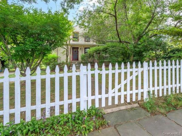 171 8th Avenue, Sea Cliff, NY 11579