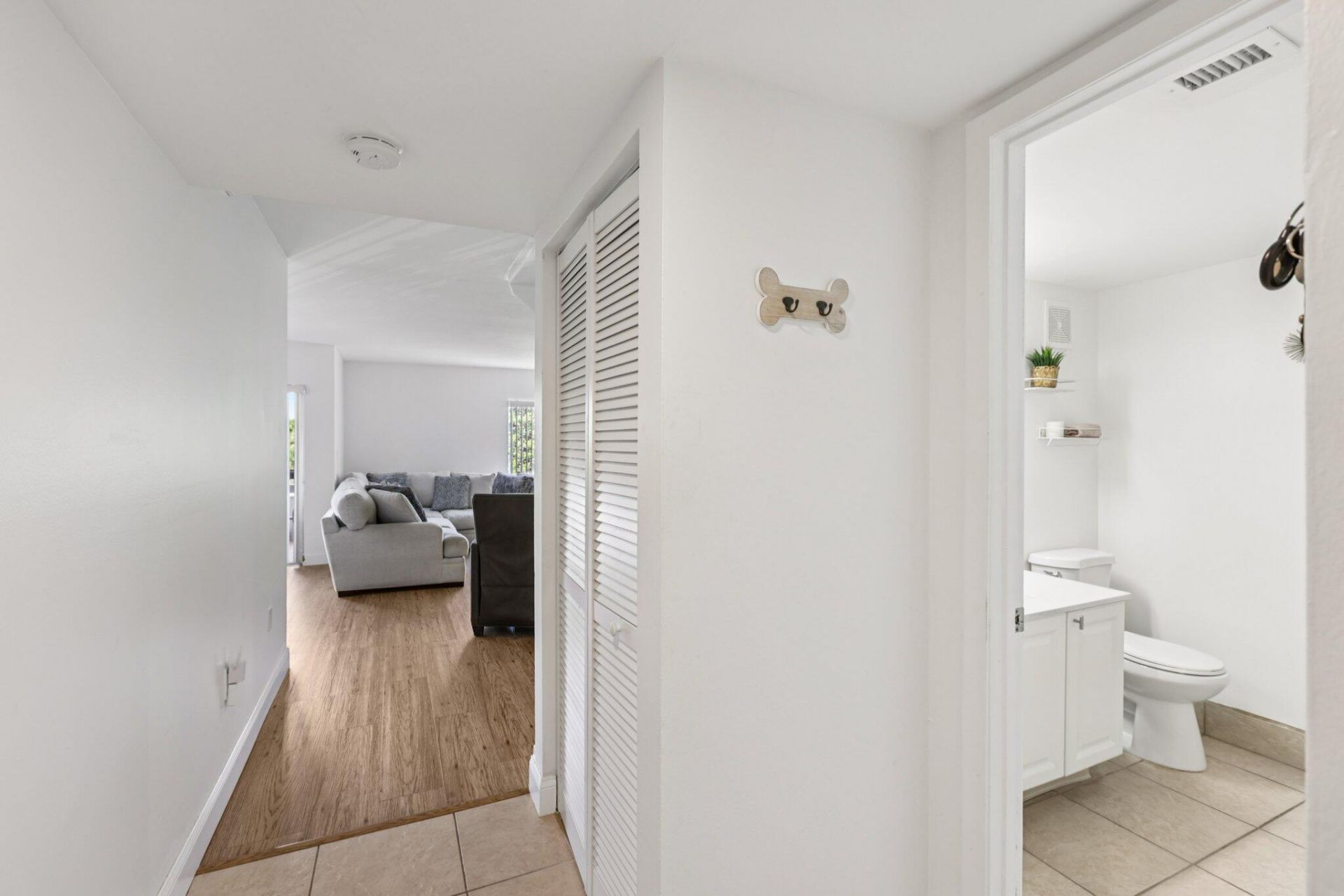 721 N Pine Island, Unit 406, Plantation, FL 33324 Photo