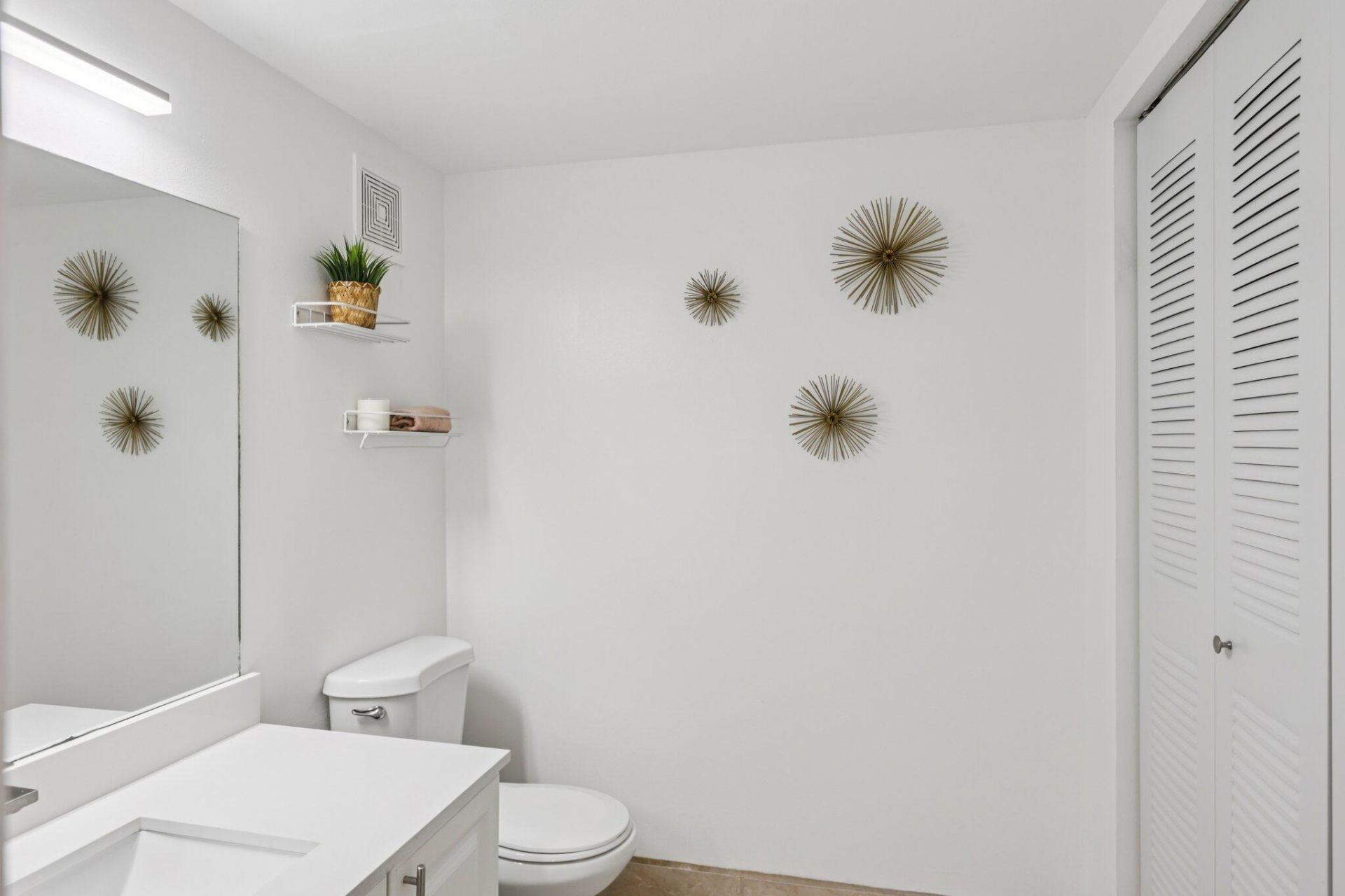 721 N Pine Island, Unit 406, Plantation, FL 33324 Photo