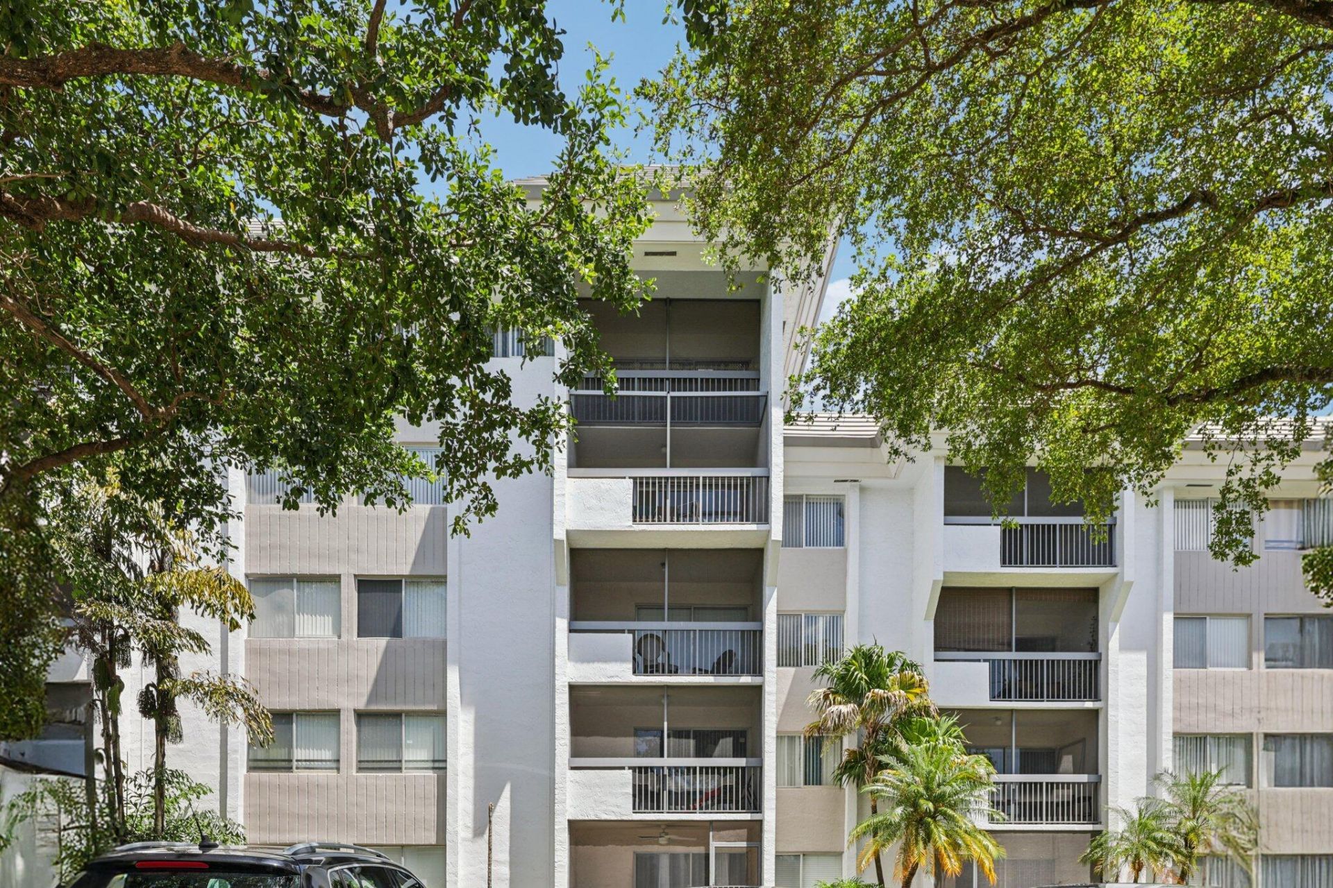 721 N Pine Island, Unit 406, Plantation, FL 33324 Photo