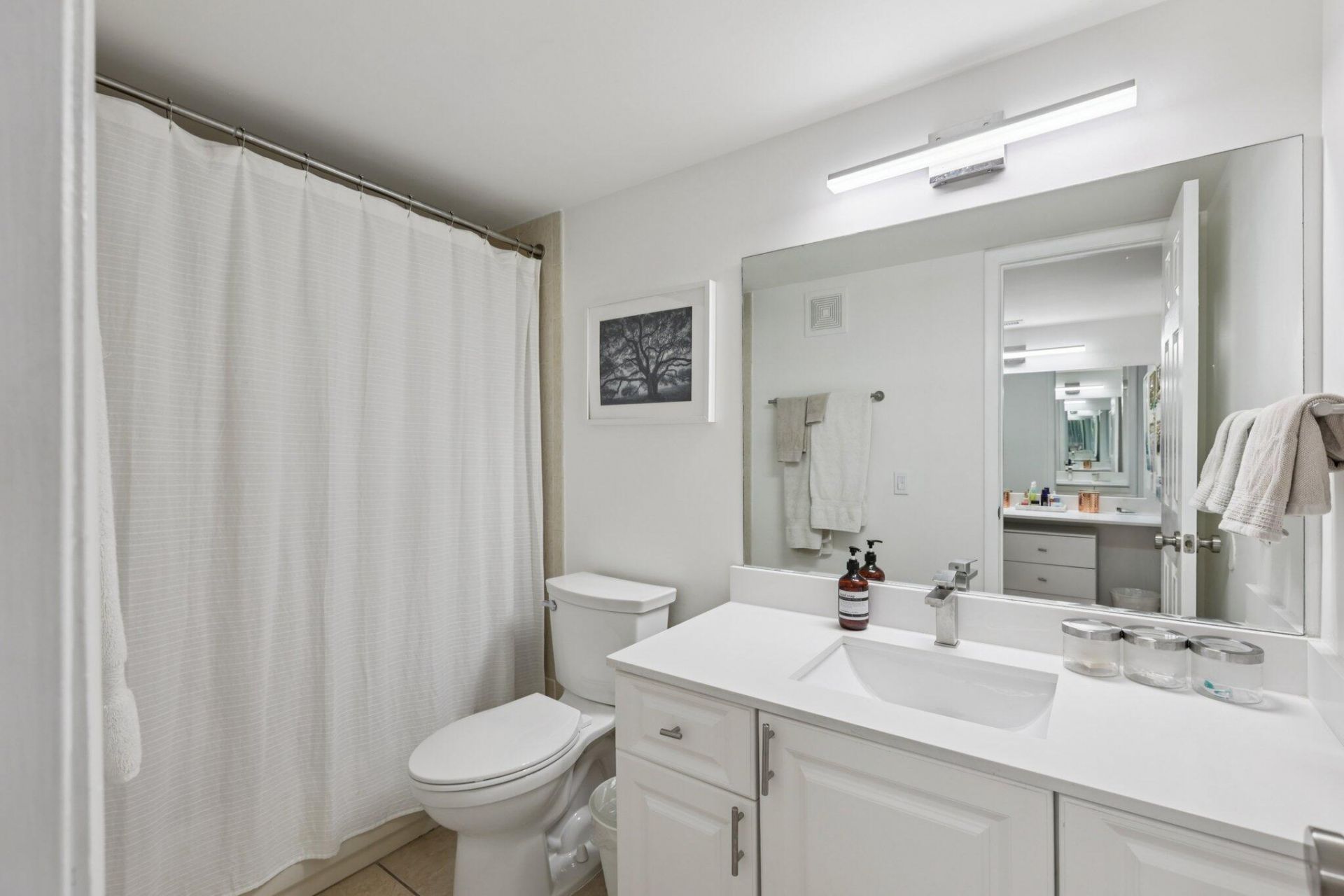 721 N Pine Island, Unit 406, Plantation, FL 33324 Photo