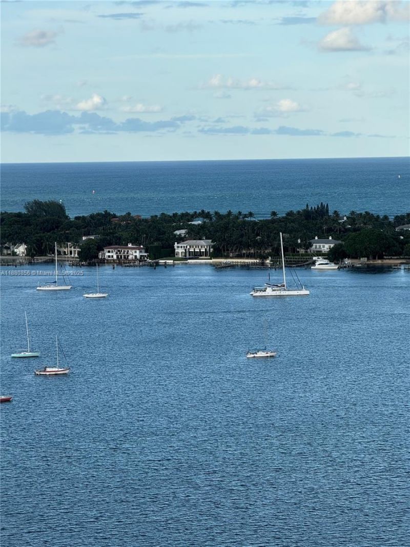 5600 N Flagler Dr, Unit 1806, West Palm Beach, FL 33407 Photo