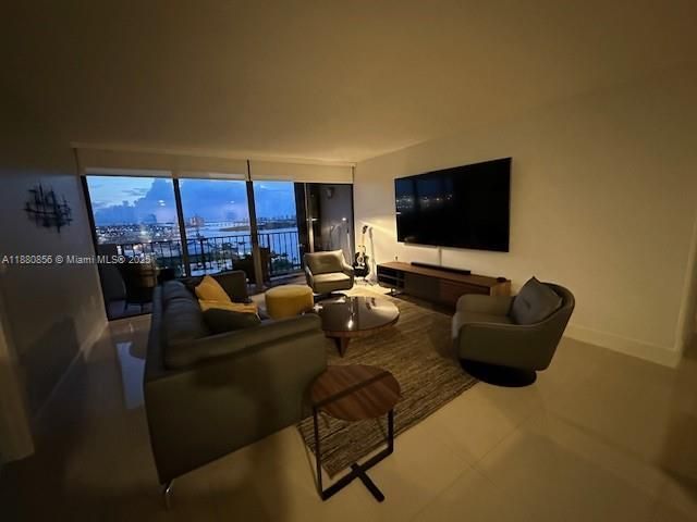 5600 N Flagler Dr, Unit 1806, West Palm Beach, FL 33407 Photo