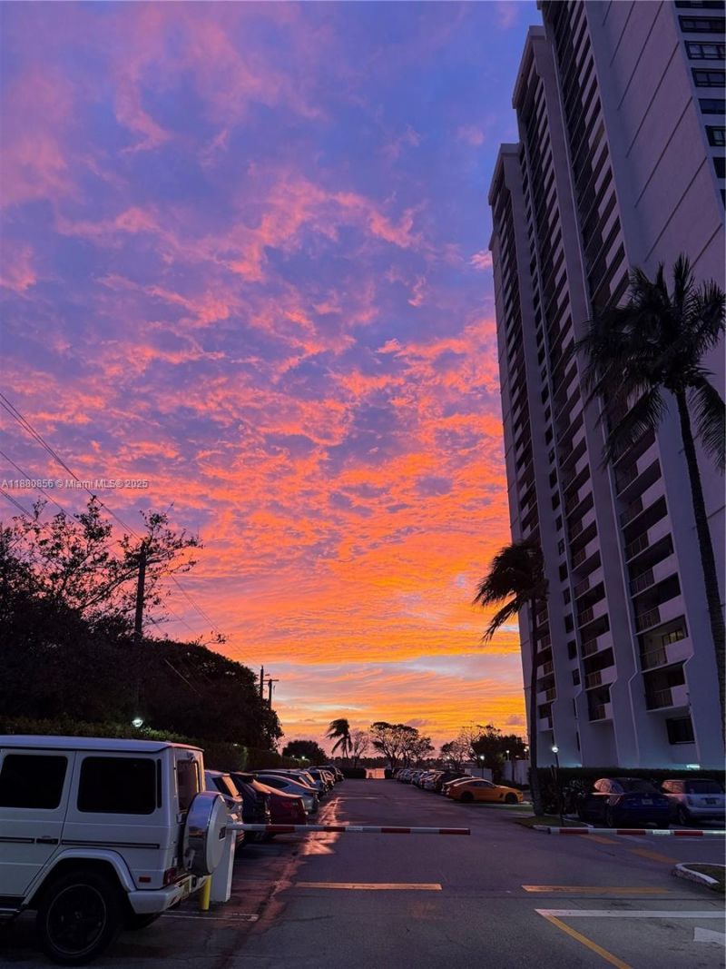 5600 N Flagler Dr, Unit 1806, West Palm Beach, FL 33407 Photo