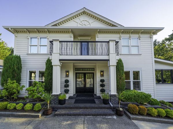 381 Stanford Avenue, Medford, OR 97504