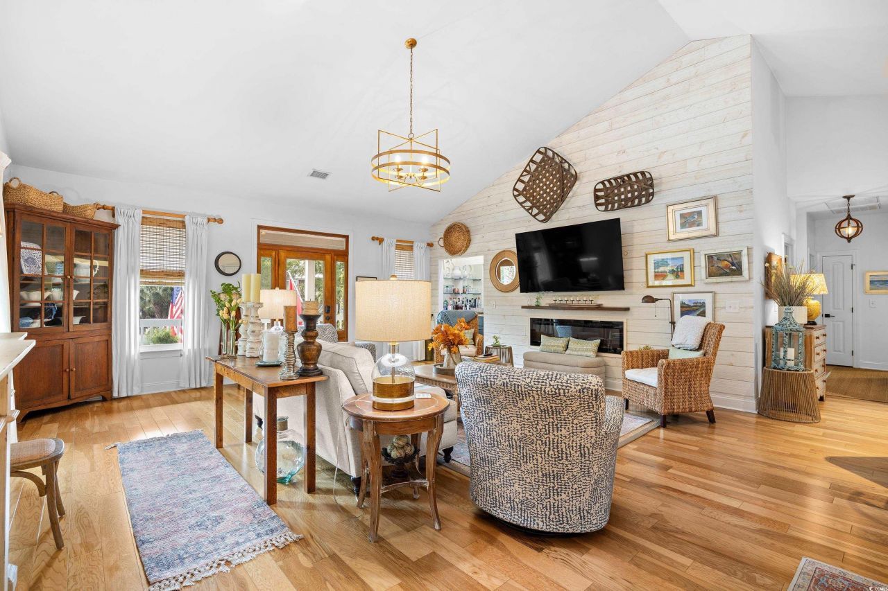 48 Cottage Dr. Photo 10