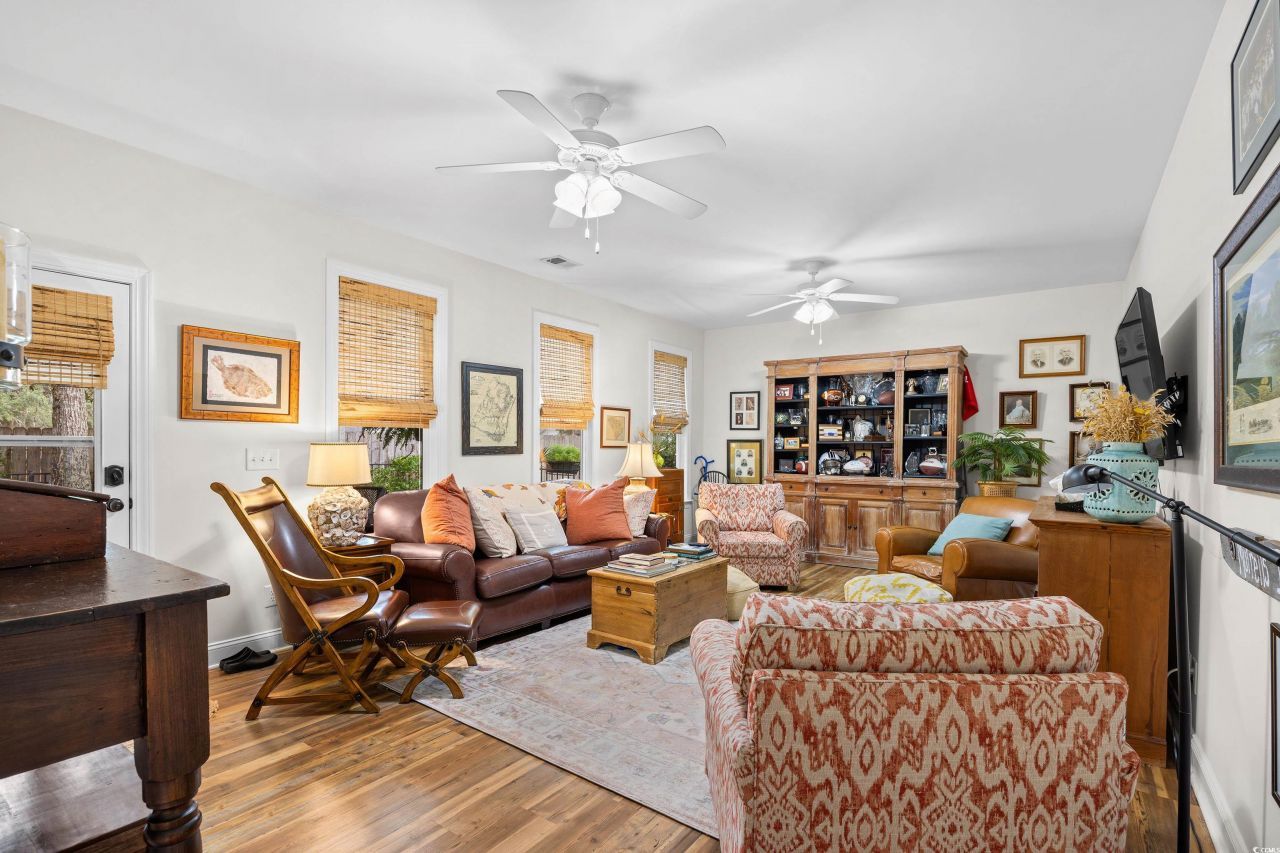 48 Cottage Dr. Photo 25