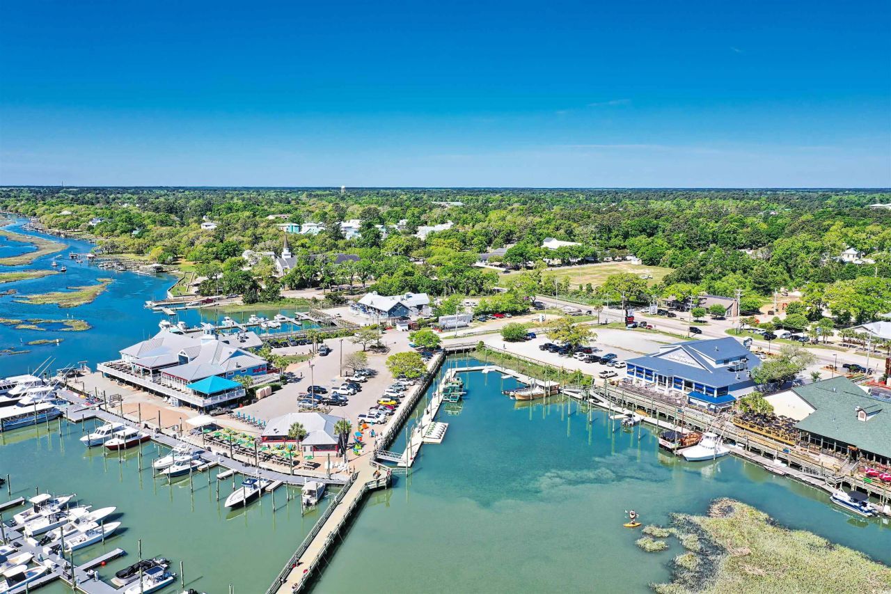 48 Cottage Dr. Photo 37