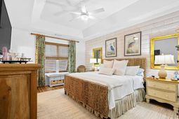 48 Cottage Dr. photo 4