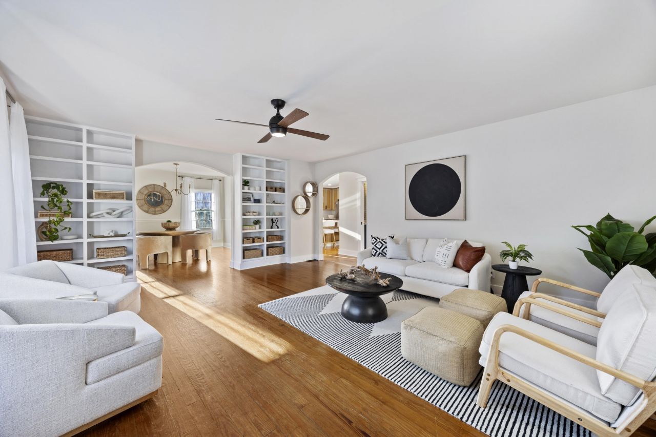 2101 King Street Photo 22