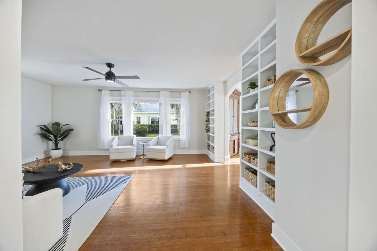 2101 King Street Photo 24