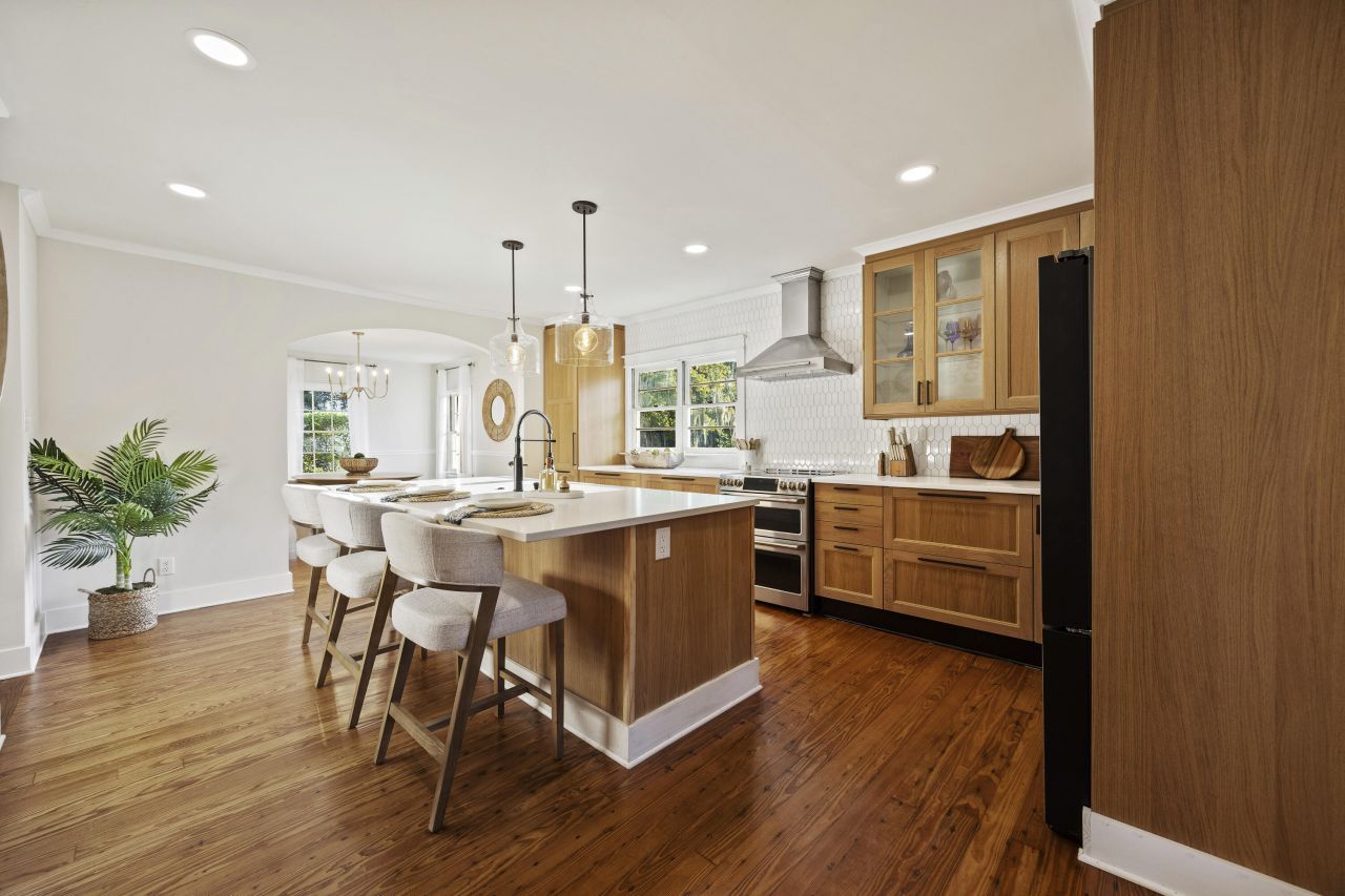 2101 King Street Photo 35