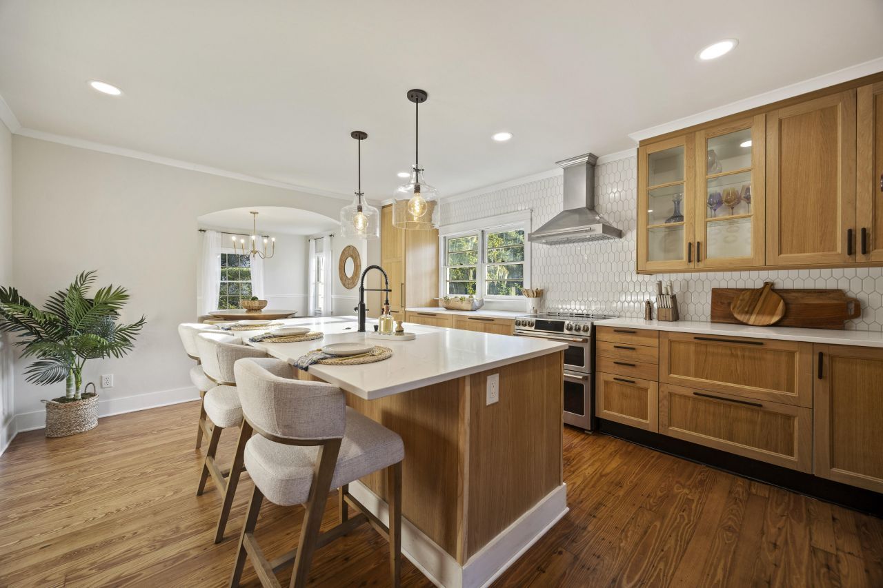 2101 King Street Photo 41