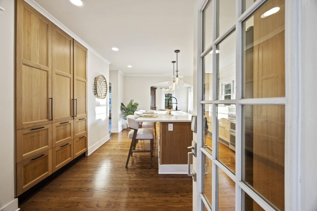 2101 King Street Photo 42