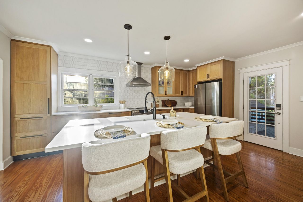 2101 King Street Photo 47