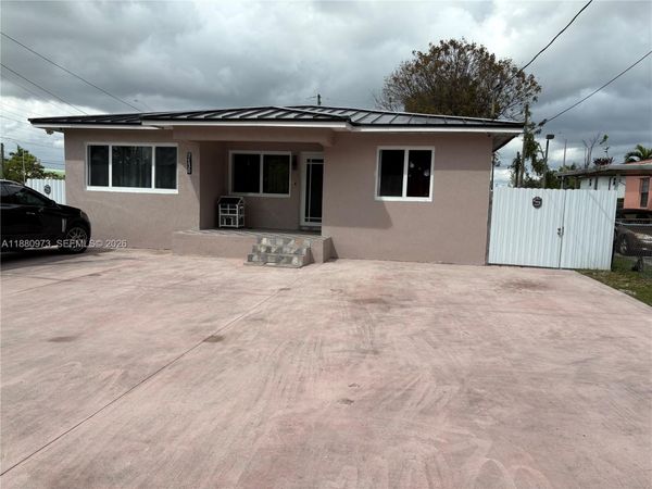 7130 NW 21st Ct, Miami, FL 33147