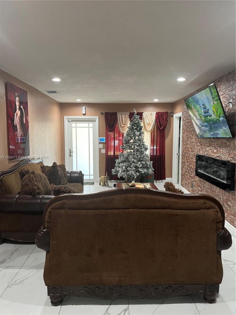 7130 NW 21st Ct, Miami, FL 33147 Photo