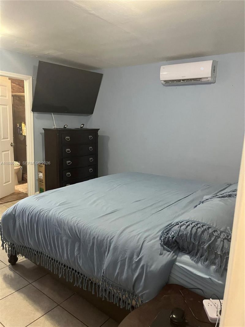 7130 NW 21st Ct, Miami, FL 33147 Photo