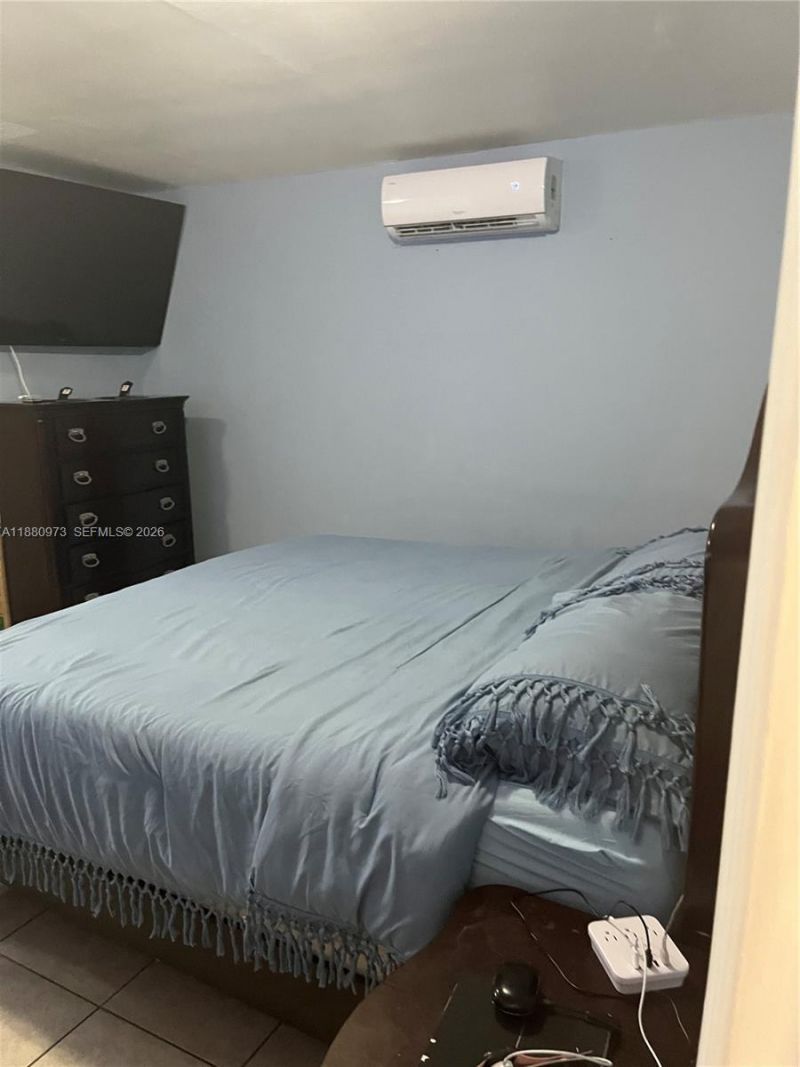 7130 NW 21st Ct, Miami, FL 33147 Photo