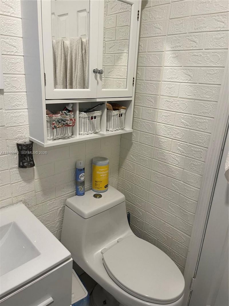 7130 NW 21st Ct, Miami, FL 33147 Photo