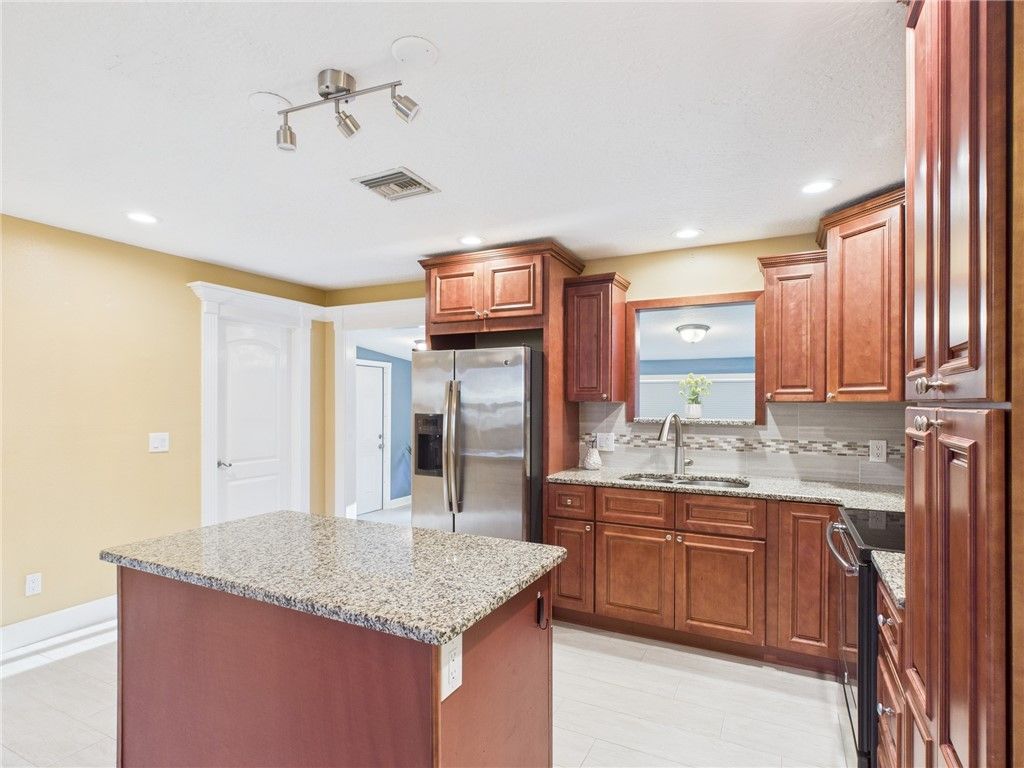 1131 Coverbrook Lane, Sebastian, FL 32958 Photo