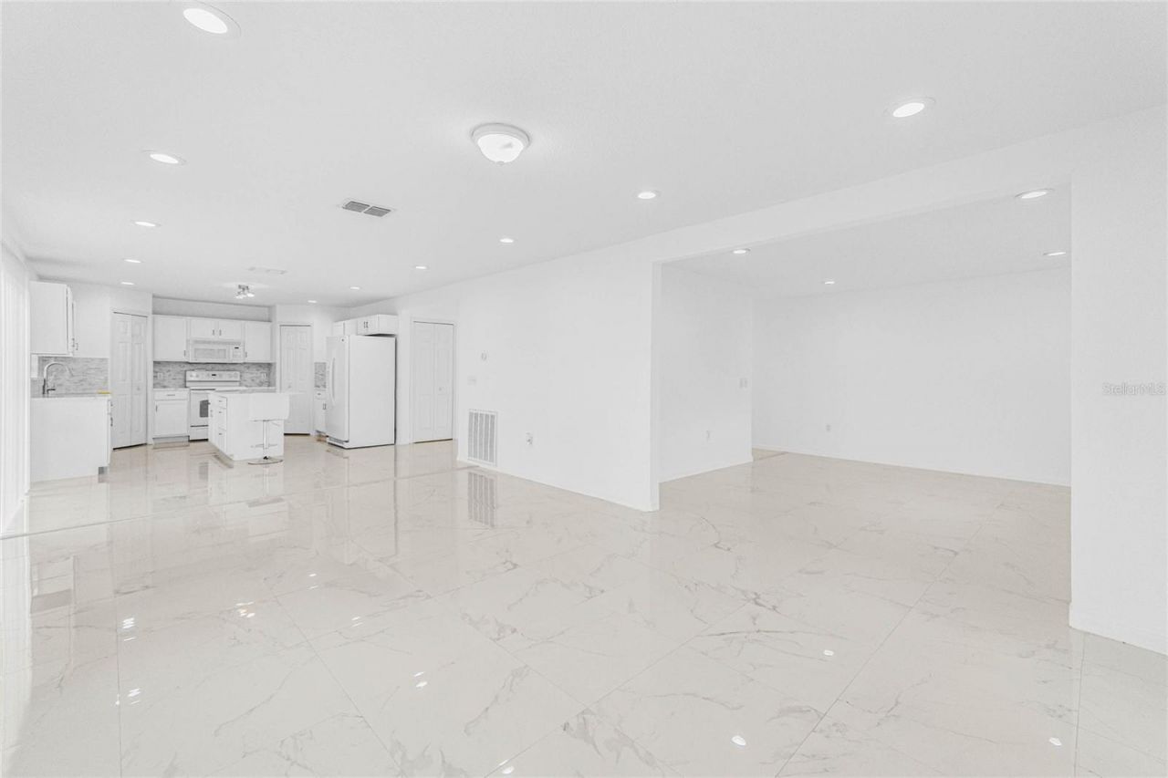 1961 Thorngate Lane, Mascotte, FL 34753 Photo