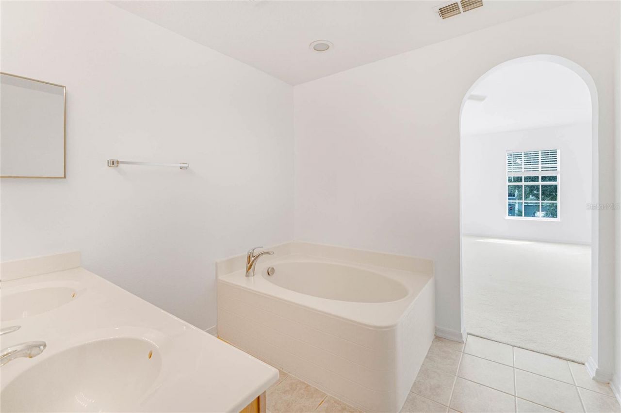 1961 Thorngate Lane, Mascotte, FL 34753 Photo