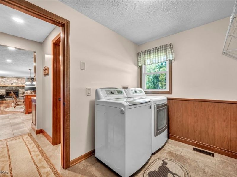 12977 Main Market Road, Garrettsville, OH 44231 Photo 13