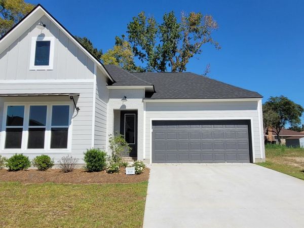 7619 Silverside Cove Dr, Baton Rouge, LA 70818