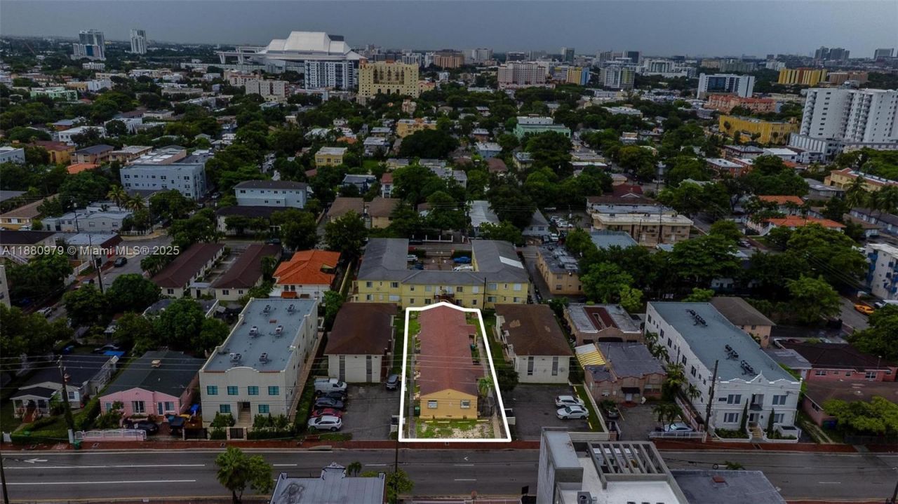 1345 SW 7th St, Miami, FL 33135 Photo