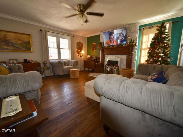 24885 Hwy 114 , Bruceton, TN 38317