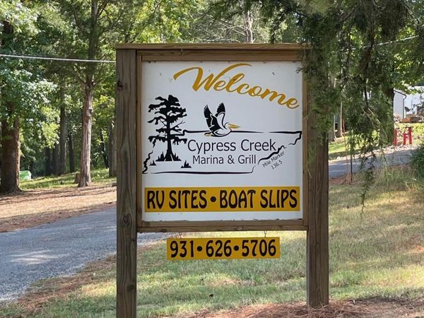 215 Cypress Creek Cove , Linden, TN 37096
