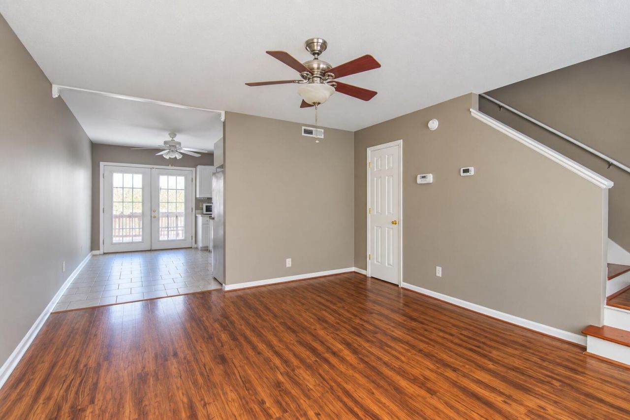 1423 Ashley River Road Photo 4