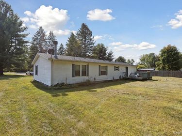 4562 Hanes Road, Vassar, MI 48768