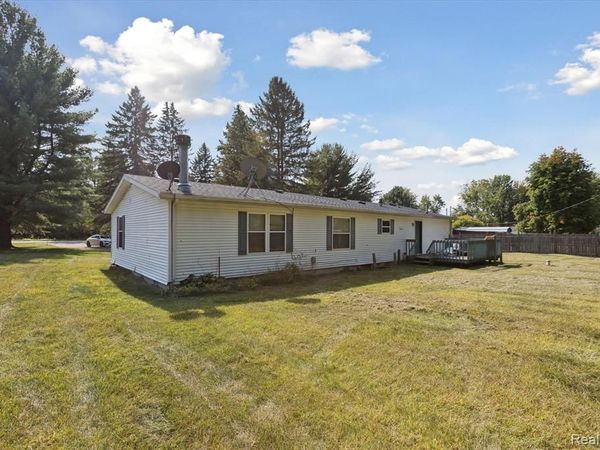 4562 Hanes Road, Vassar, MI 48768