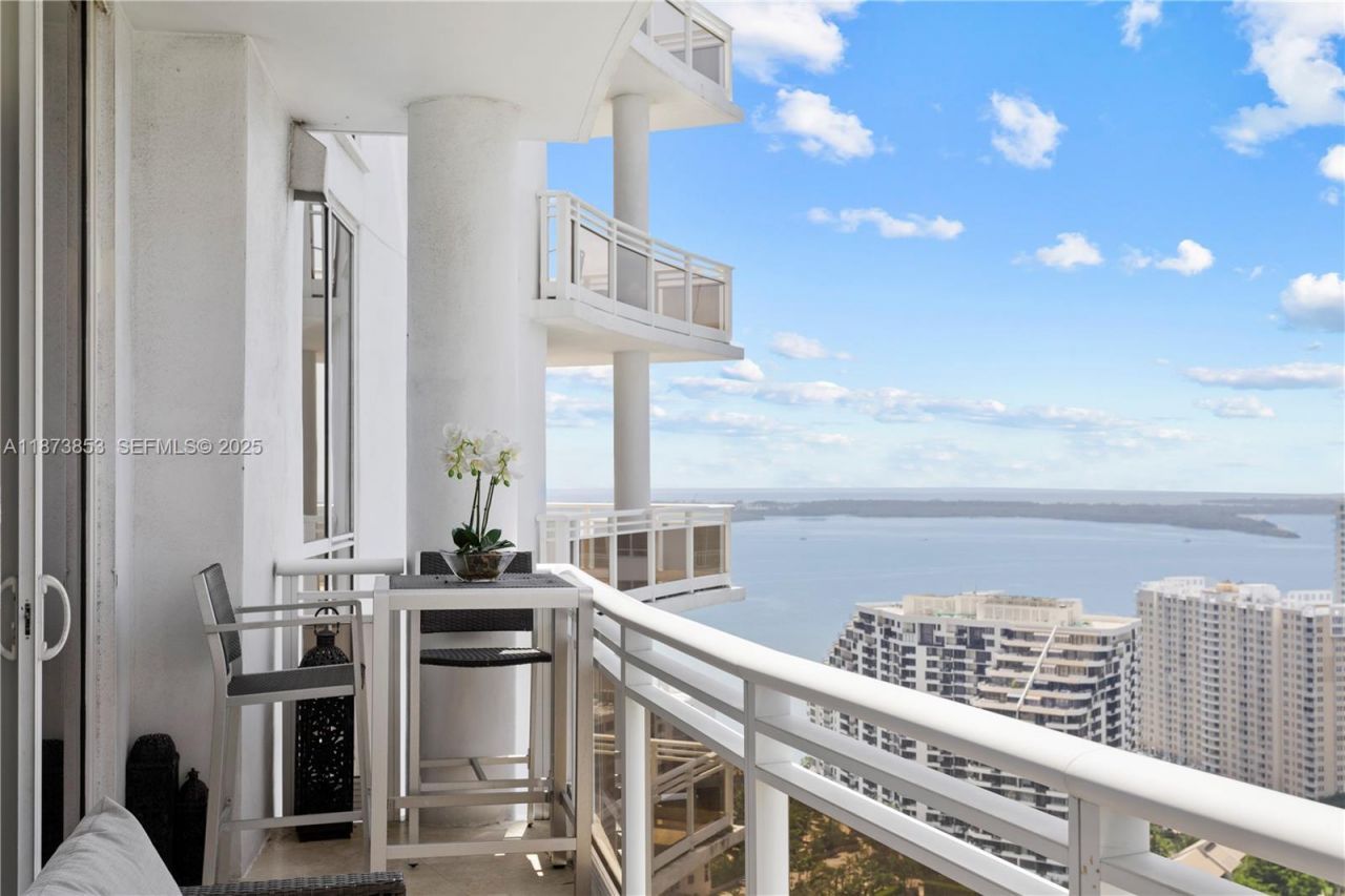 901 Brickell Key Blvd, Unit 3301, Miami, FL 33131 Photo