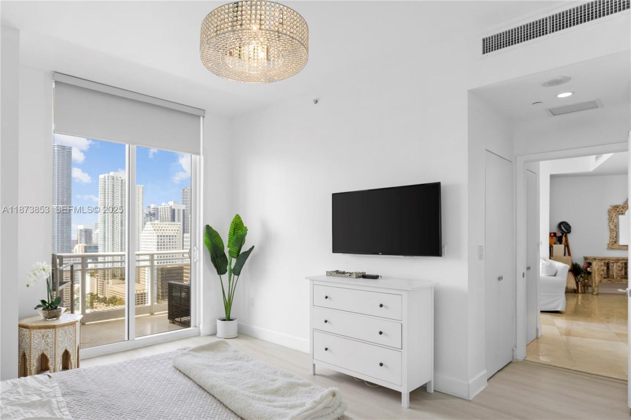 901 Brickell Key Blvd, Unit 3301, Miami, FL 33131 Photo