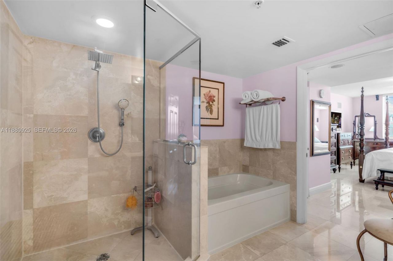 3232 SW 22nd Ter, Unit 801, Miami, FL 33145 Photo