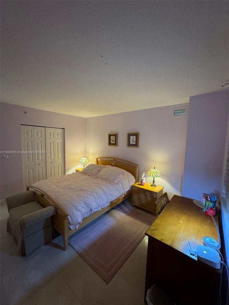 3232 SW 22nd Ter, Unit 801, Miami, FL 33145 Photo