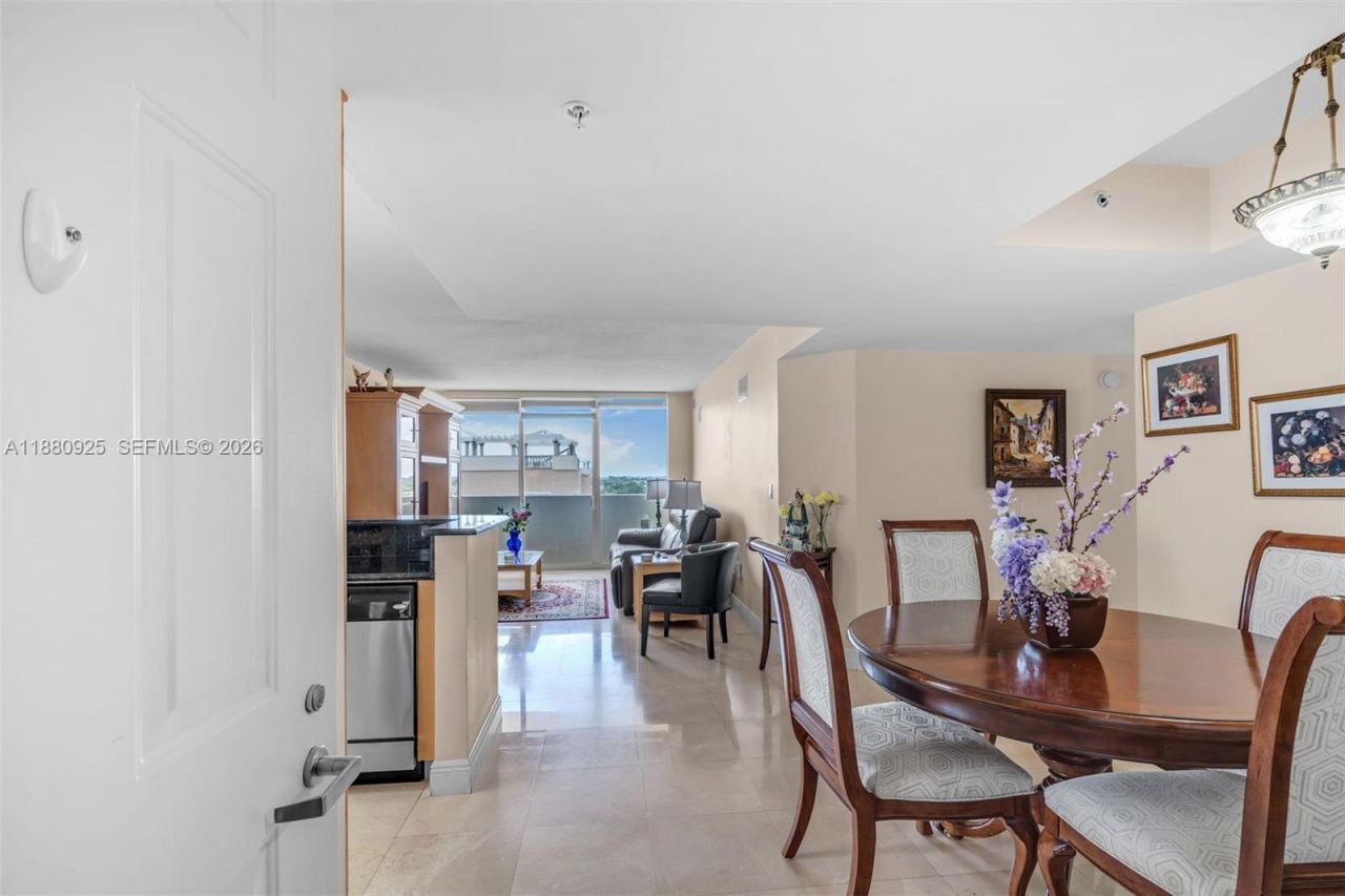 3232 SW 22nd Ter, Unit 801, Miami, FL 33145 Photo