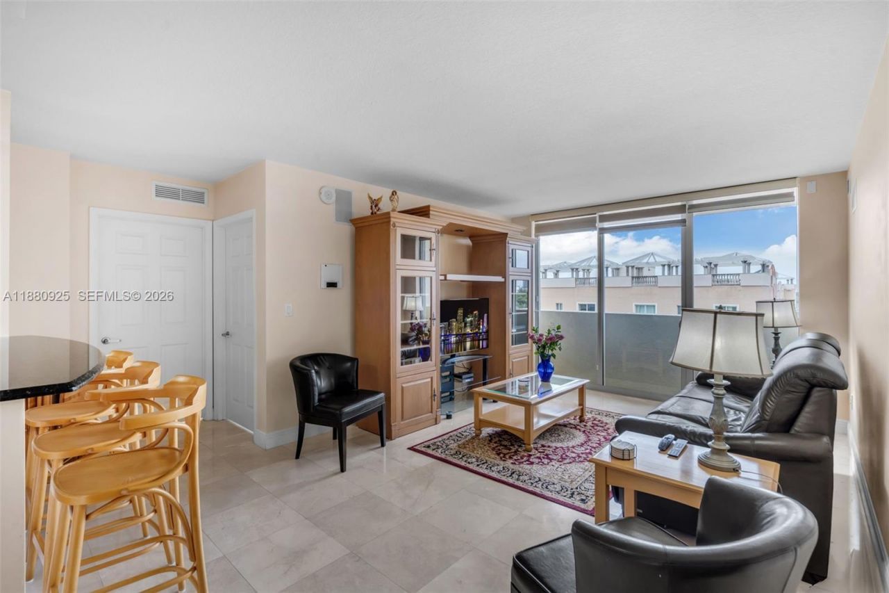 3232 SW 22nd Ter, Unit 801, Miami, FL 33145 Photo