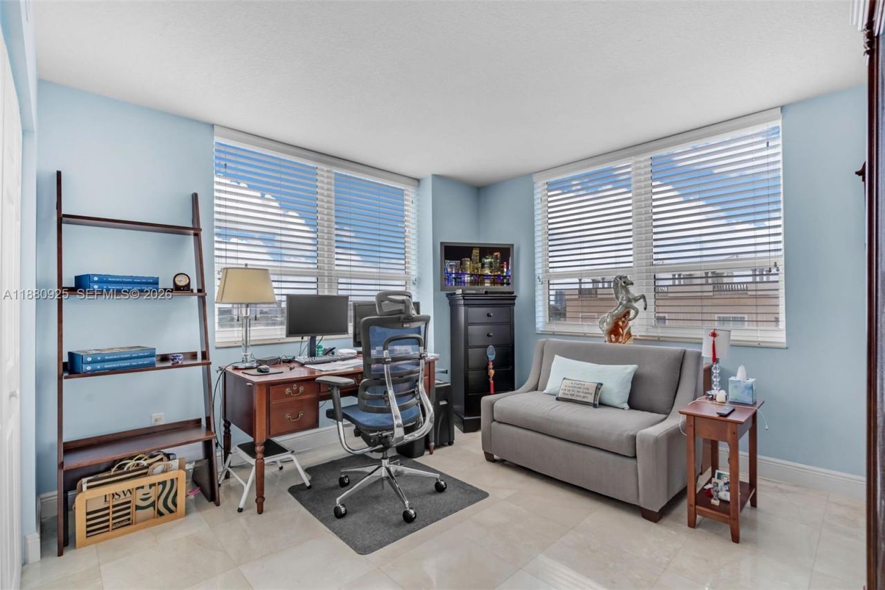 3232 SW 22nd Ter, Unit 801, Miami, FL 33145 Photo
